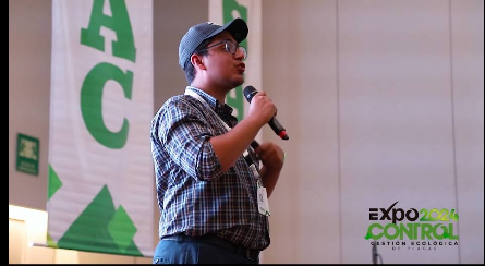 Jorge Bedoya presenting at Expo Control 2024 in Mérida, Mexico