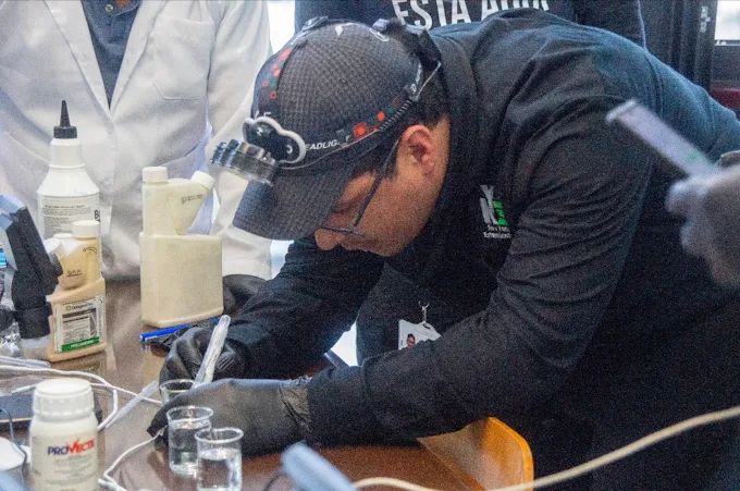 Jorge Bedoya, ACE, demonstrating product measurement during technician training